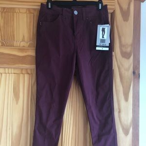 Women’s high rise skinny pants
